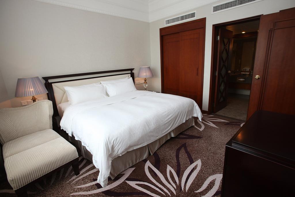 Foshan Fontainebleau Hotel Quarto foto
